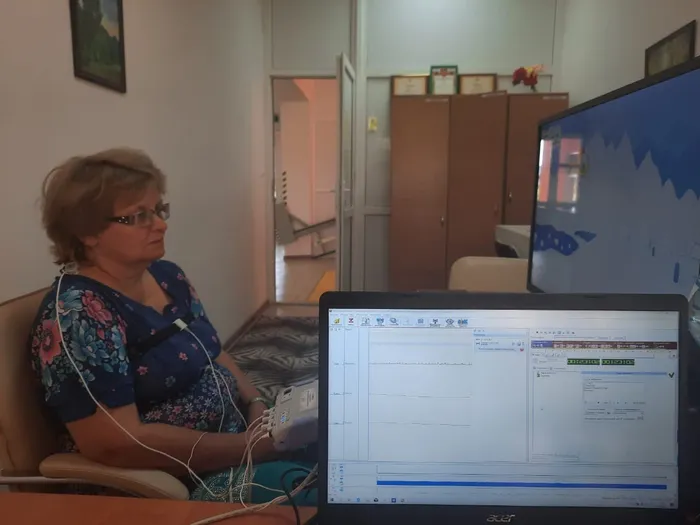 f0844348-5e30-4043-941d-dd954515c52d